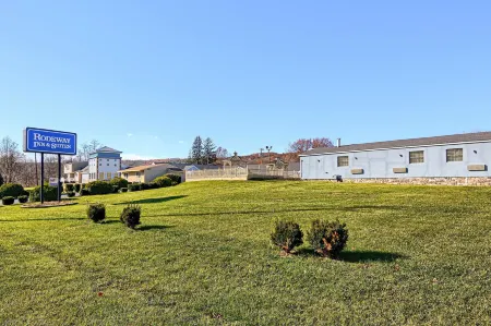 Rodeway Inn & Suites