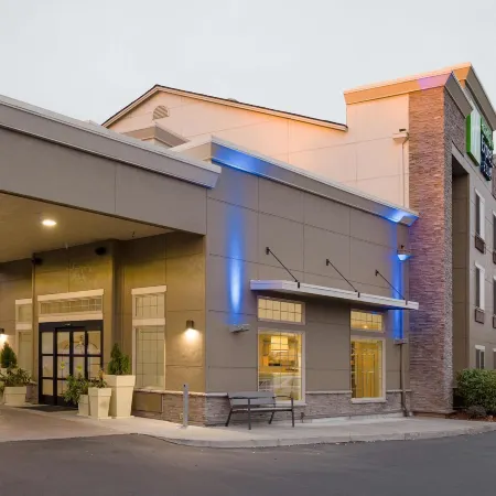 Holiday Inn Express & Suites HOOD RIVER by IHG