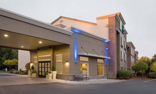 Holiday Inn Express & Suites Hood River by IHG
