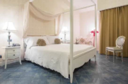 Marina Holiday & Spa