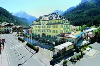 Dolomiti Hotel in zona Funivia Sass Pordoi - Stazione a valle