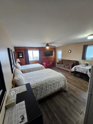 Fair Isle Motel & the Nest