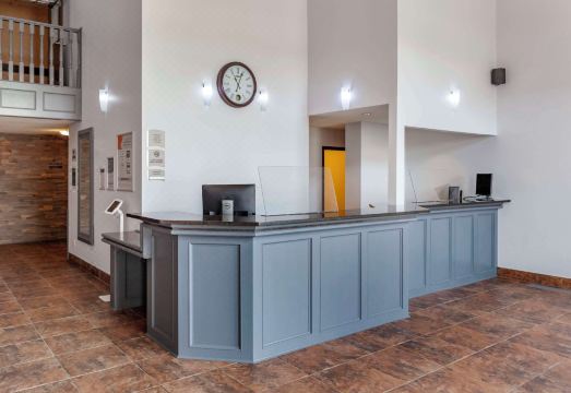 퀄리티 인 & 스위트 에드먼턴 인터내셔널 에어포트