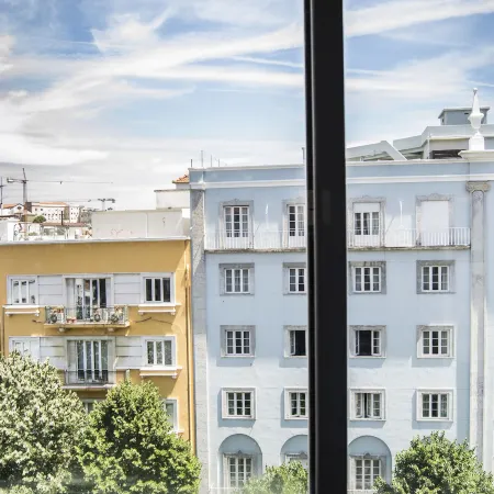 Avenue Hostel & Suites