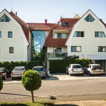 Holiday Club Apartman Hotel