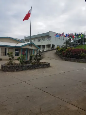 Puataukanave International Hotel Отели в г. Utungake Township