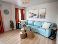 Charming 1-bedroom apartment. Pet friendly, King Bed, Washer & Dryer Hotels in Monroe