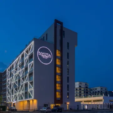 Nyota Hotel & Conference Center