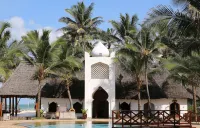 Sultan Sands Island Resort - Beach