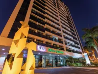 Athos Bulcão Hplus Executive Hotels near South Wing