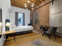 The Little Prince Rooms - Old Montreal Hotel dekat Mont-Royal