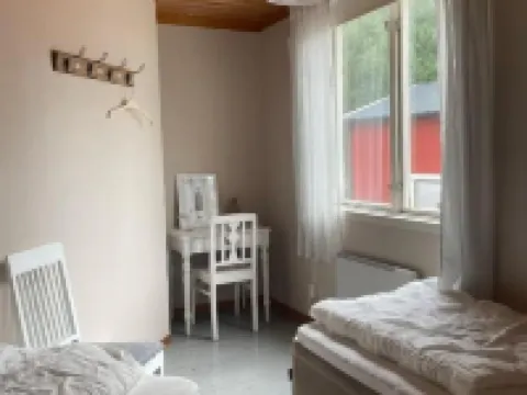 Kustnära Vandrarhem Hotels in Tanum