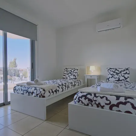 64 LCA - Stay Skyline Nest