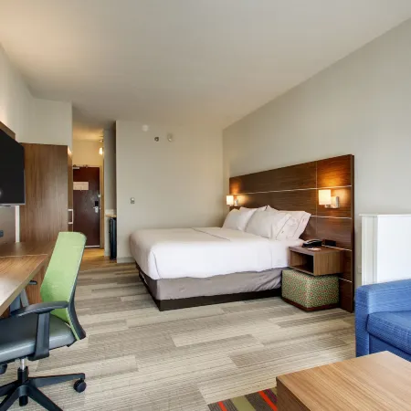Holiday Inn Express & Suites AURORA - NAPERVILLE by IHG