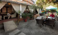 Cocina Mitho Chha Bnb - Bed and Breakfasts