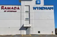 Ramada by Wyndham DFW Airport - 2-Star