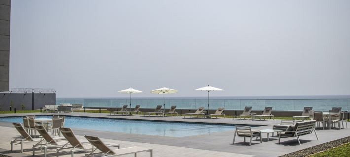 Waves Luxury Apartments โรงแรมในมันโรเวีย