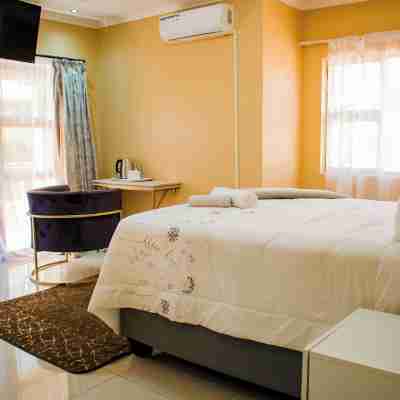 WoodMead Guest House & Events Rooms