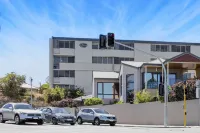 Celina's Ocean View Studio - Adults Only