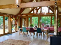 Heathrow Cottages B&B Hotels in Stanwell