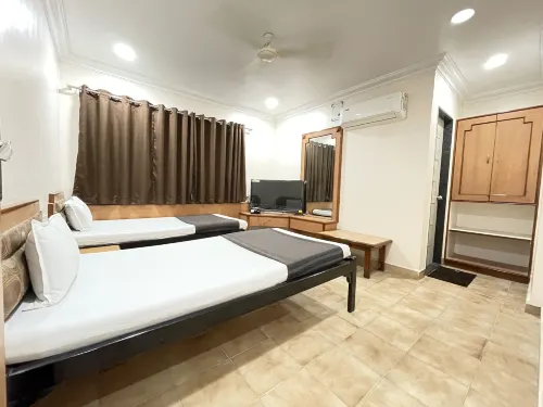 Hotel Rajdhani Hotels in Latur