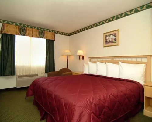 Lamplighter Inn & Suites Rooms Photos