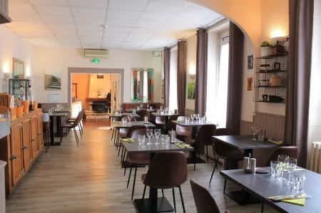 Le Chatel Отели в г. Шамальер