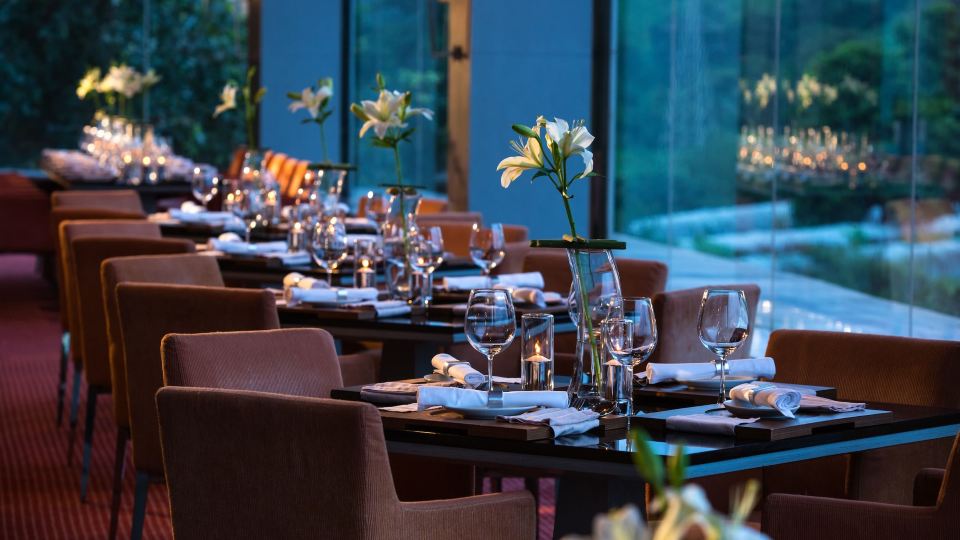 Lakeside Chalet, Mumbai - Marriott Executive Apartments