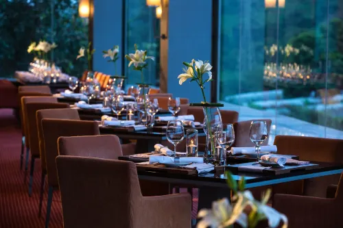 Lakeside Chalet, Mumbai - Marriott Executive Apartments - Pet-friendly