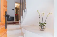 House Karkovich - خدمة نقل من وإلى المطار