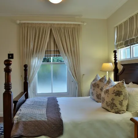 Swartberg Hotel, Cork Tree Collection