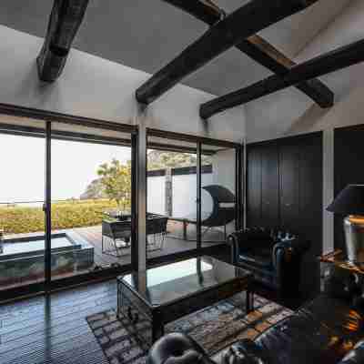 世界遺産 富士山を望む宿 富岳群青 Rooms