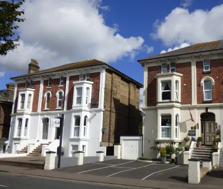 Maison Dieu Guest House Отели в г. Дувр