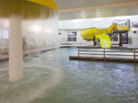 Expressway Suites Fargo Hotels in Cass County