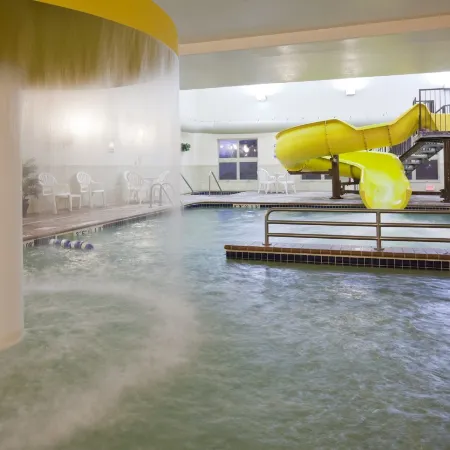 Expressway Suites Fargo