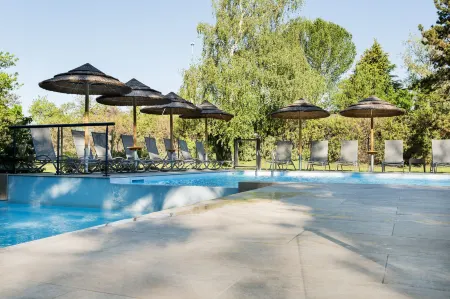 Novotel Valence Sud Отели в г. Валанс