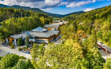 Hotel Czarny Potok Resort SPA & Conference Отели в г. Nowosadecki