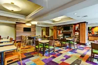 Fairfield Inn & Suites State College - Desayuno