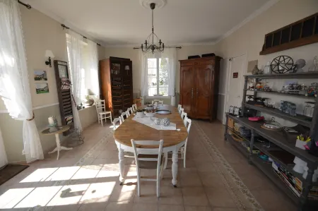 Aux 4 Cornes - Chambre d'hôtes Отели в г. Сент-Обен-ла-Плен