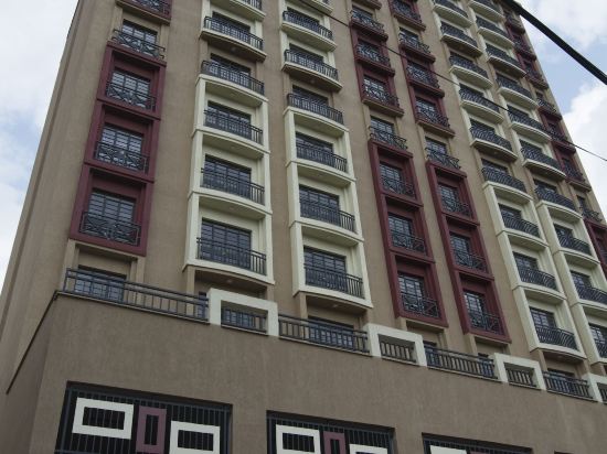 Sherry Homes Fahari II