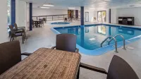 Charlevoix Inn & Suites SureStay Collection by Best Western Hotels in Charlevoix