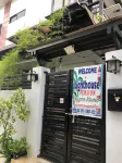 Lighthouse Apartment and Guest Inn - Pensions