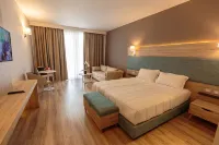 Regina Blu Hotels in Radhimë