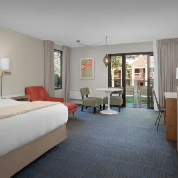 Ashland Hills Hotel & Suites