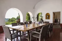Posada del Tepozteco - Hotel & Gallery