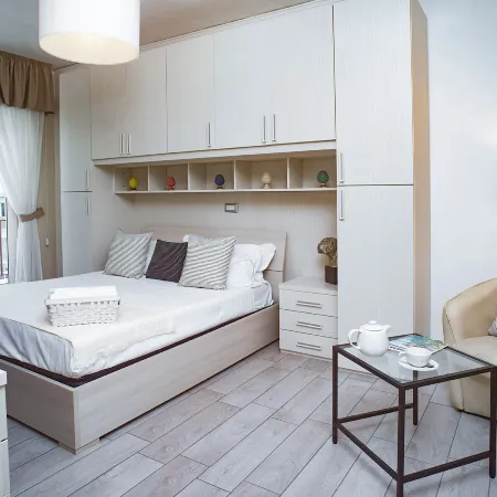 Residenza Flegrea Отели рядом с достопримечательностью «Борги ди Посиллипо»