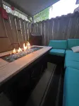 Modern/Retro 1br Condo by Exceptional Stays - 수영장