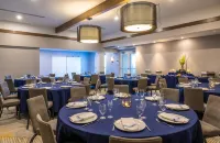 Inn at the Pier Pismo Beach, Curio Collection by Hilton - breakfast