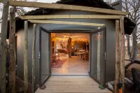 Antares Bush Camp & Umgede Hide - Airport Shuttle