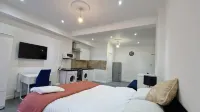 Impeccable 1-Bed Apartment in Ilford Hotel a Buckhurst Hill
